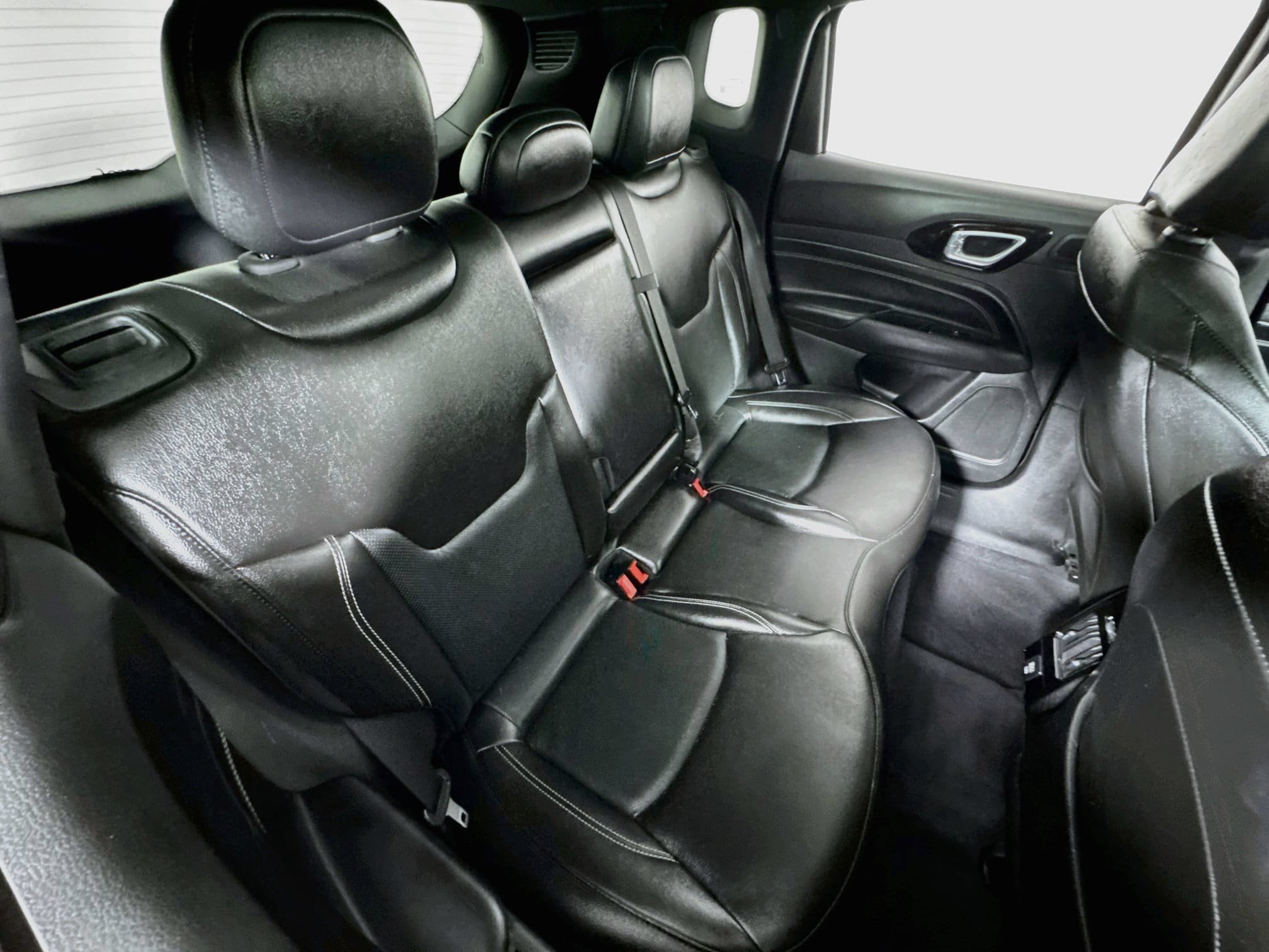Used 2022 Jeep Compass High Altitude AWD/4WD image 28