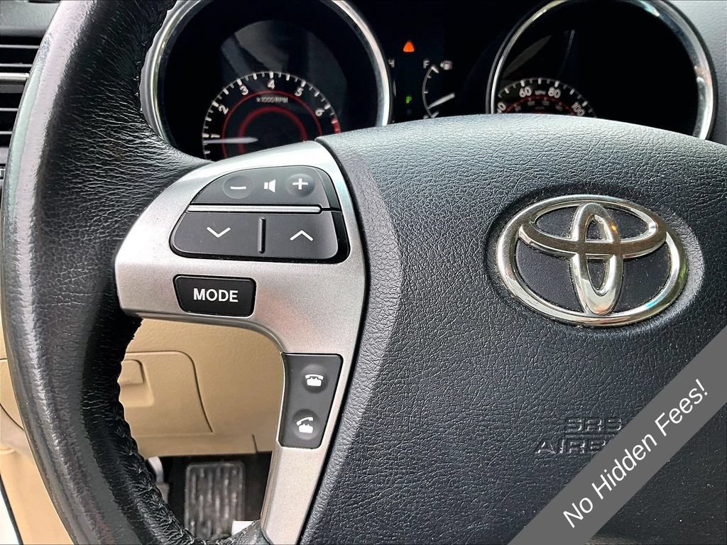 Used 2012 Toyota Highlander Limited w/ Tow Pkg AWD/4WD image 15