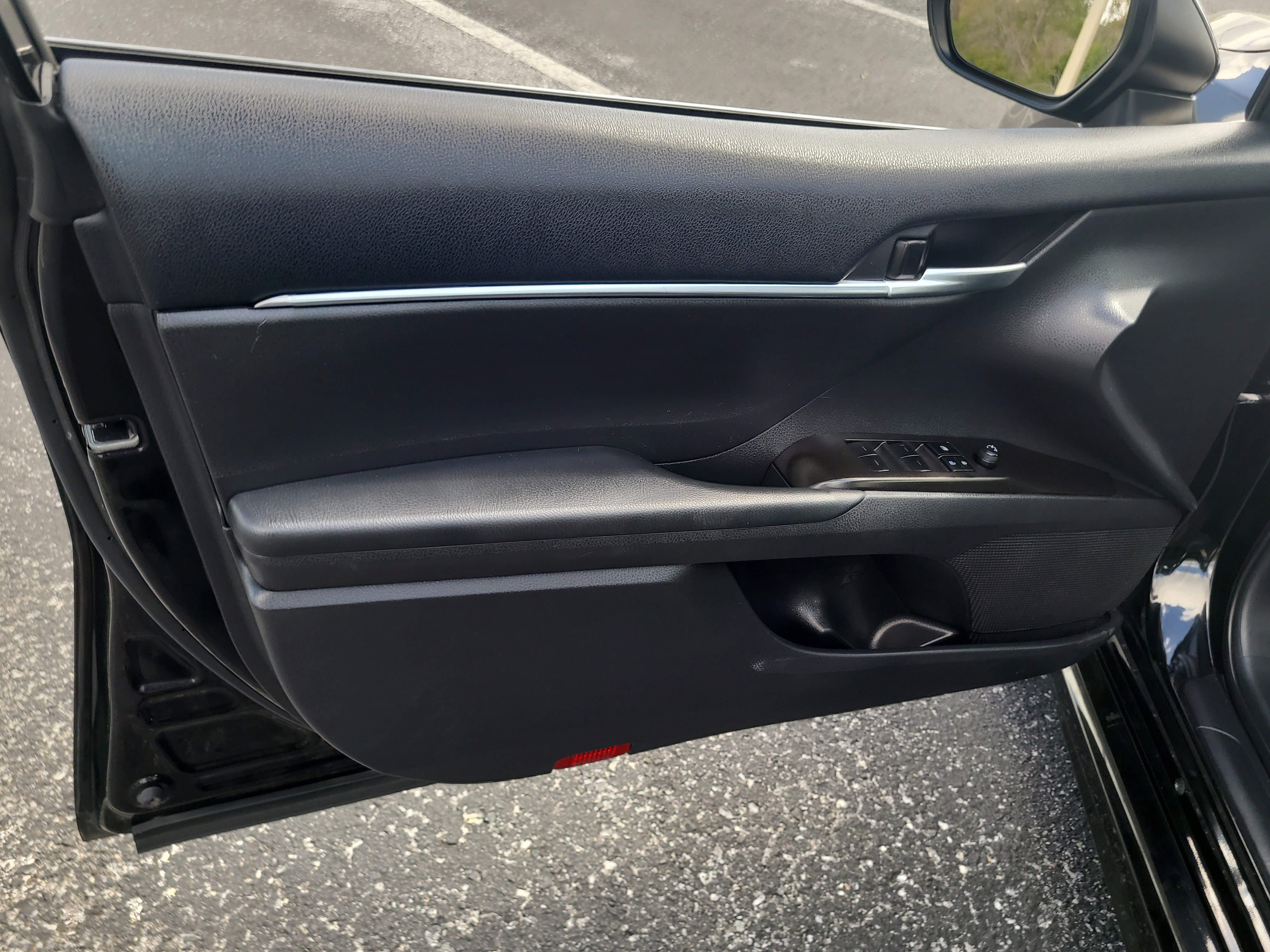 Used 2024 Toyota Camry SE image 15