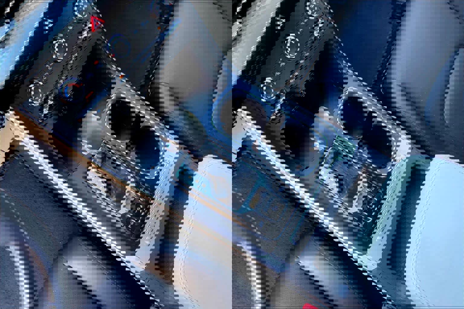 Used 2024 Kia Carnival LX image 14