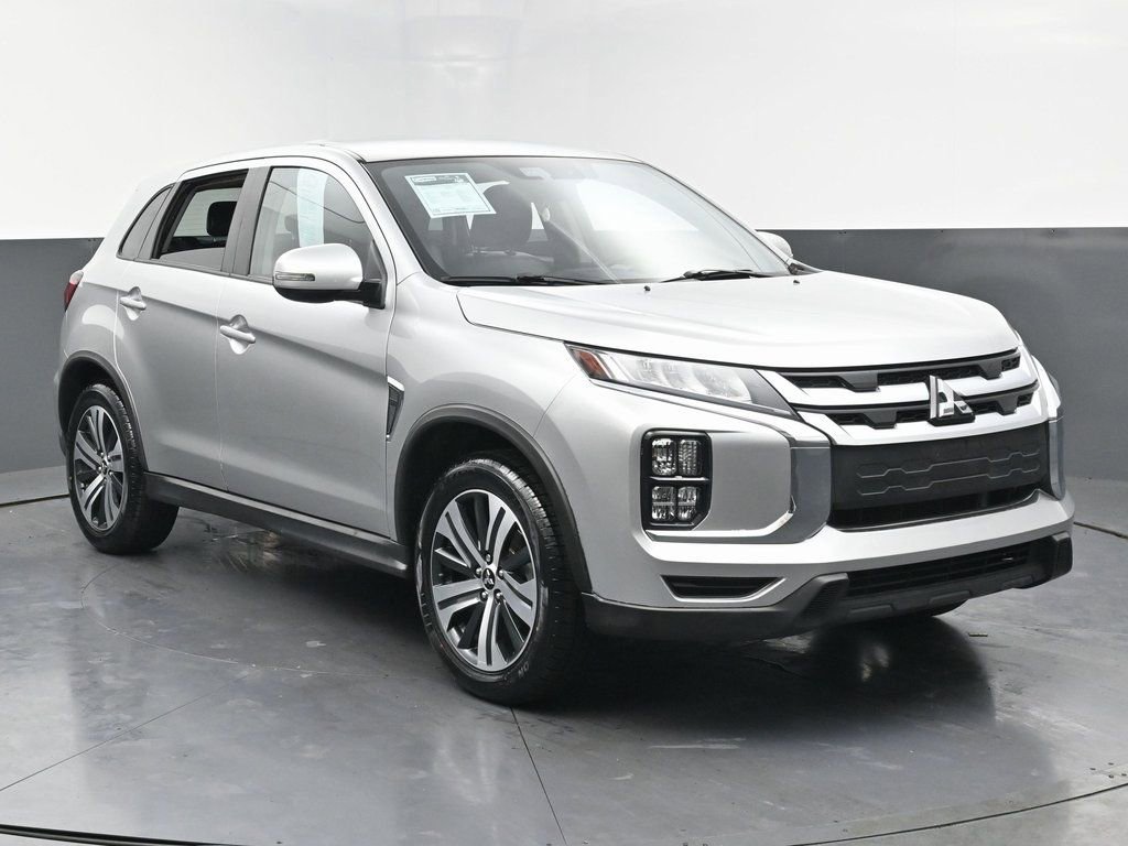Used 2023 Mitsubishi Outlander Sport SE image 5