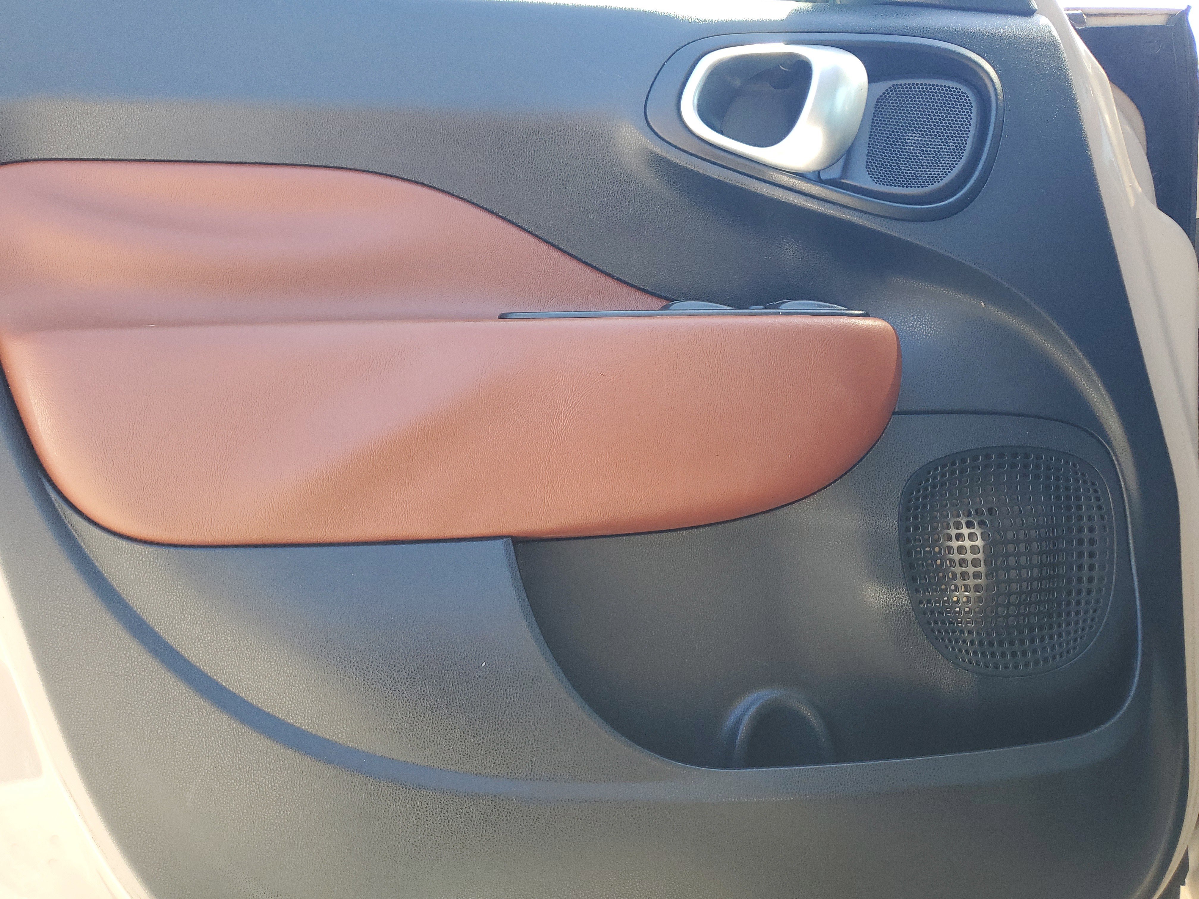 Used 2014 FIAT 500L Trekking image 14