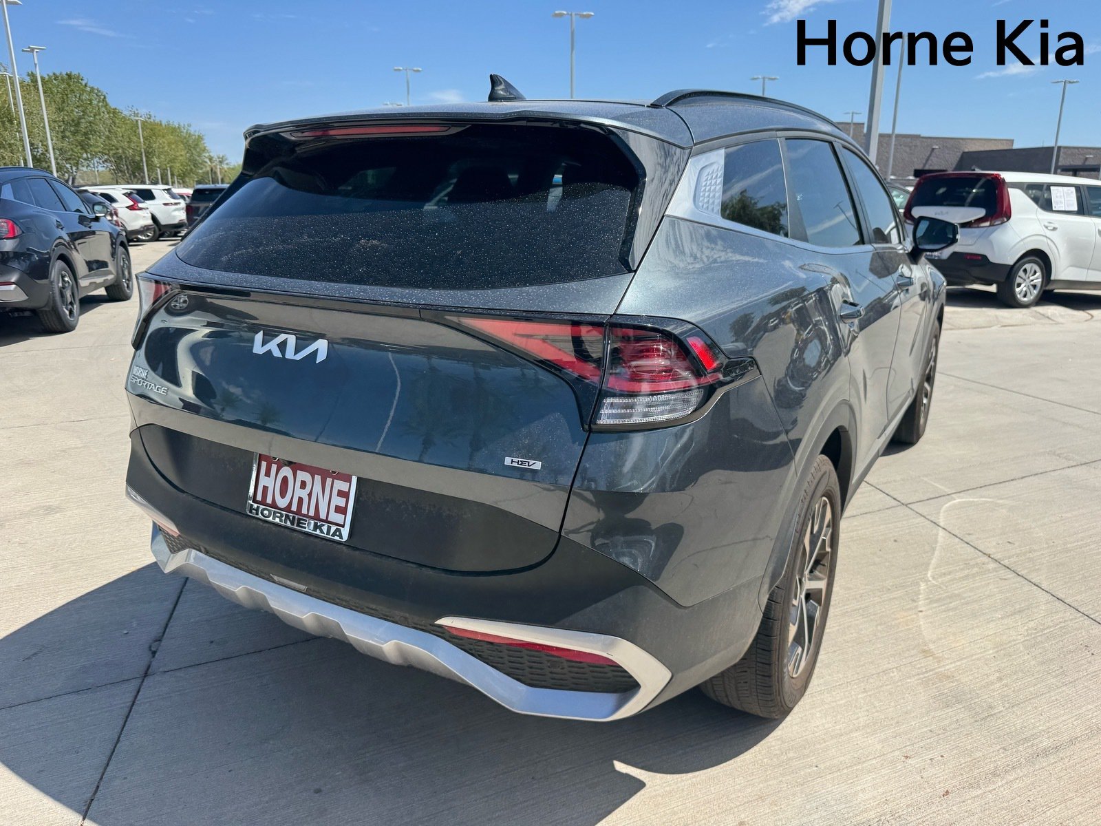 Used 2025 Kia Sportage EX w/ EX Premium Package AWD/4WD image 4