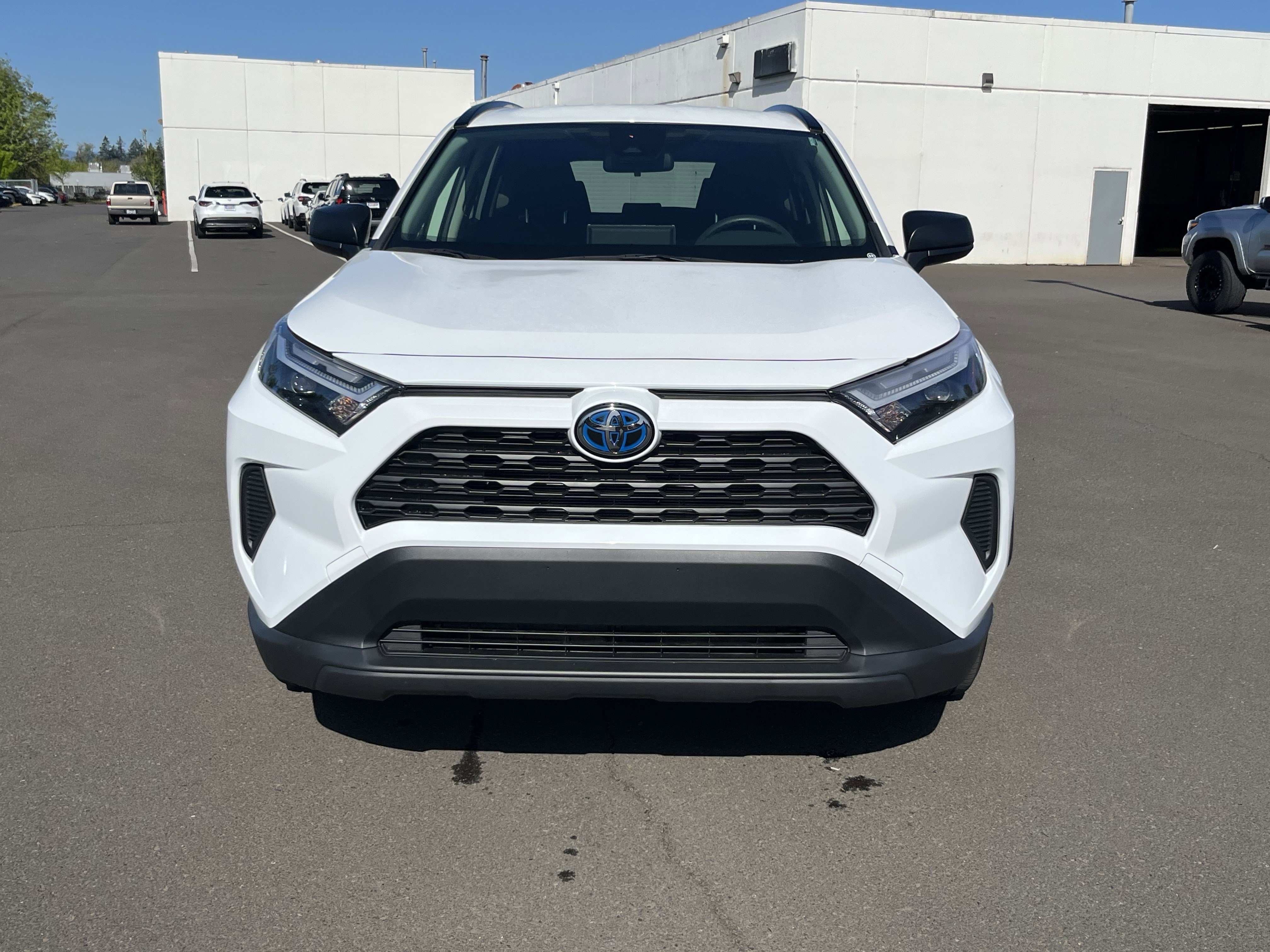Used 2024 Toyota RAV4 LE AWD/4WD image 8