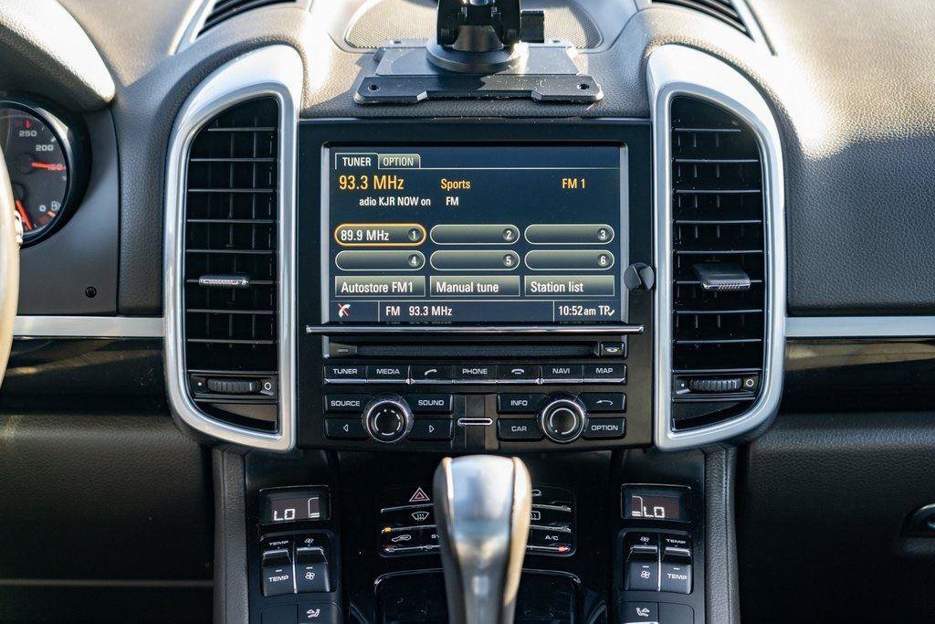 Used 2016 Porsche Cayenne S w/ Premium Plus Package image 18