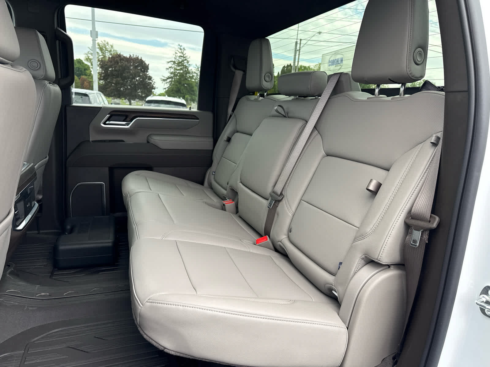 New 2026 GMC Sierra 3500 SLT w/ SLT Convenience Package AWD/4WD image 23