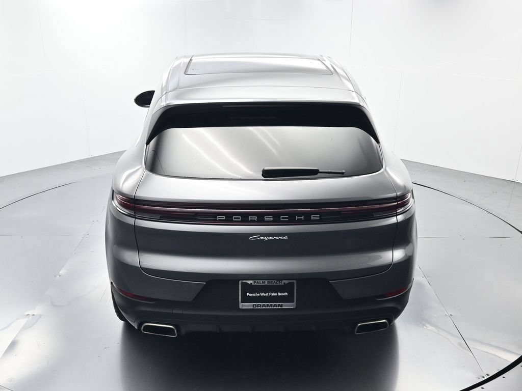 Certified 2024 Porsche Cayenne AWD/4WD image 37