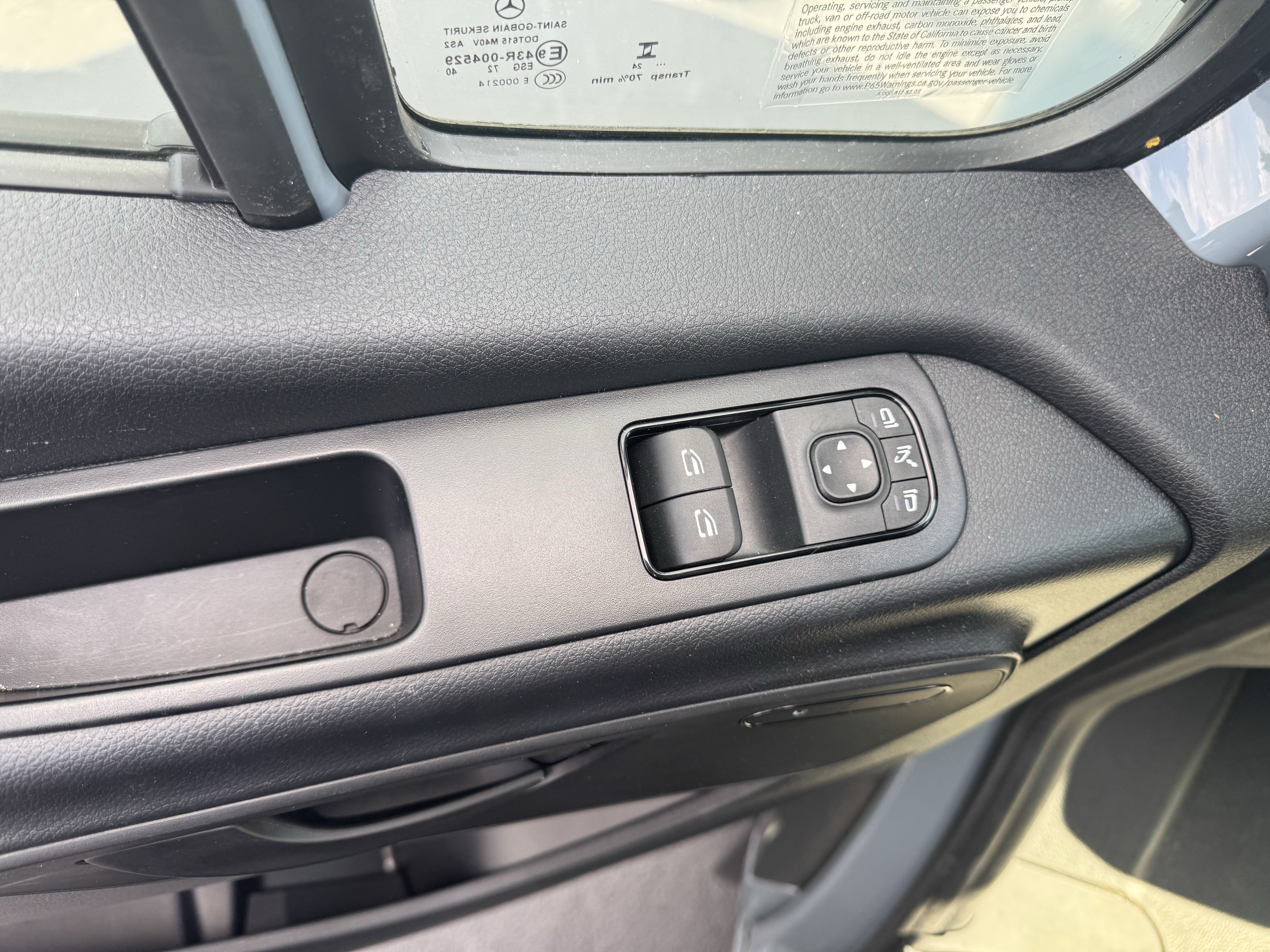 Used 2025 Mercedes-Benz Sprinter 2500 image 19