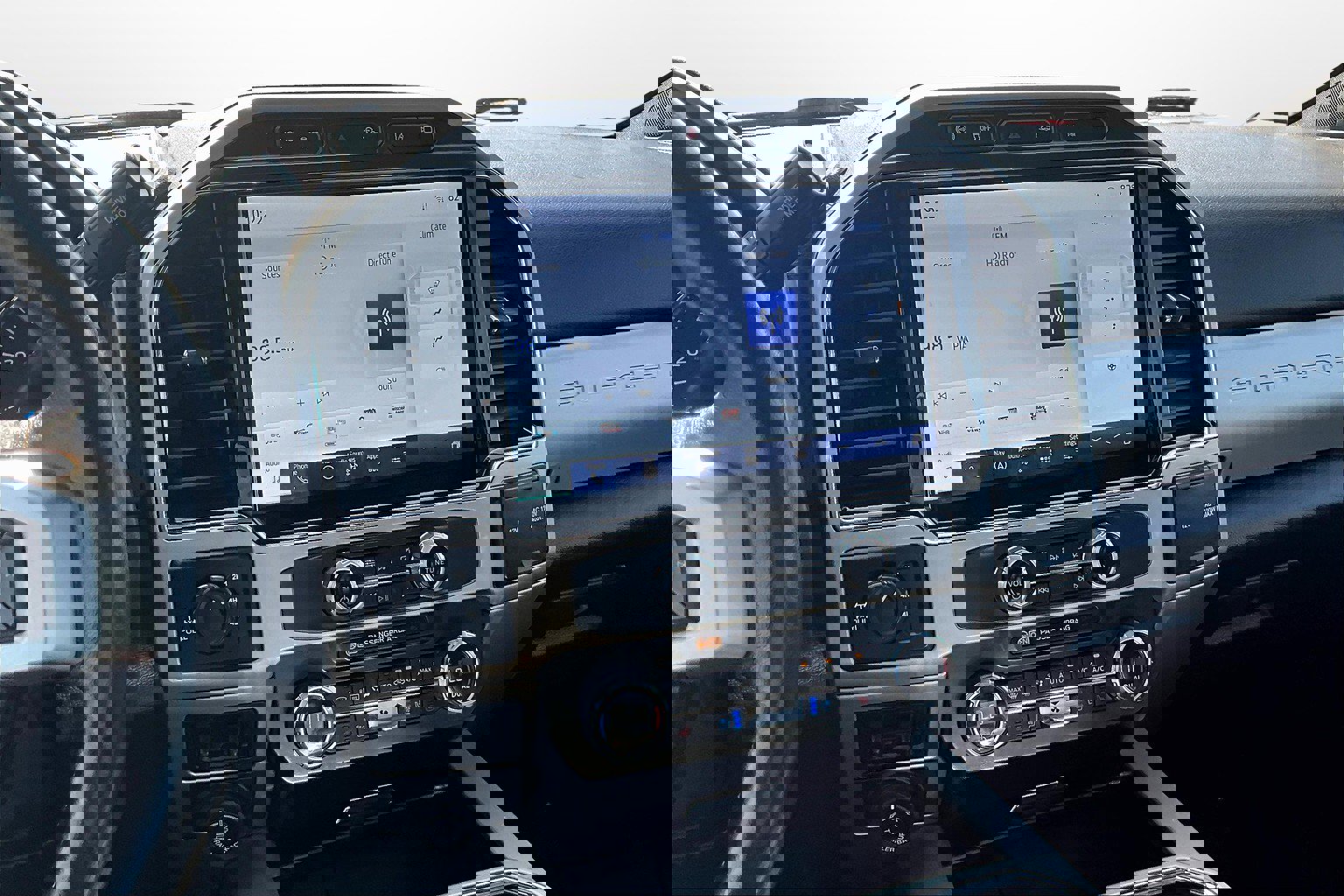 Used 2022 Ford F250 Lariat w/ Tremor Off-Road Package image 6