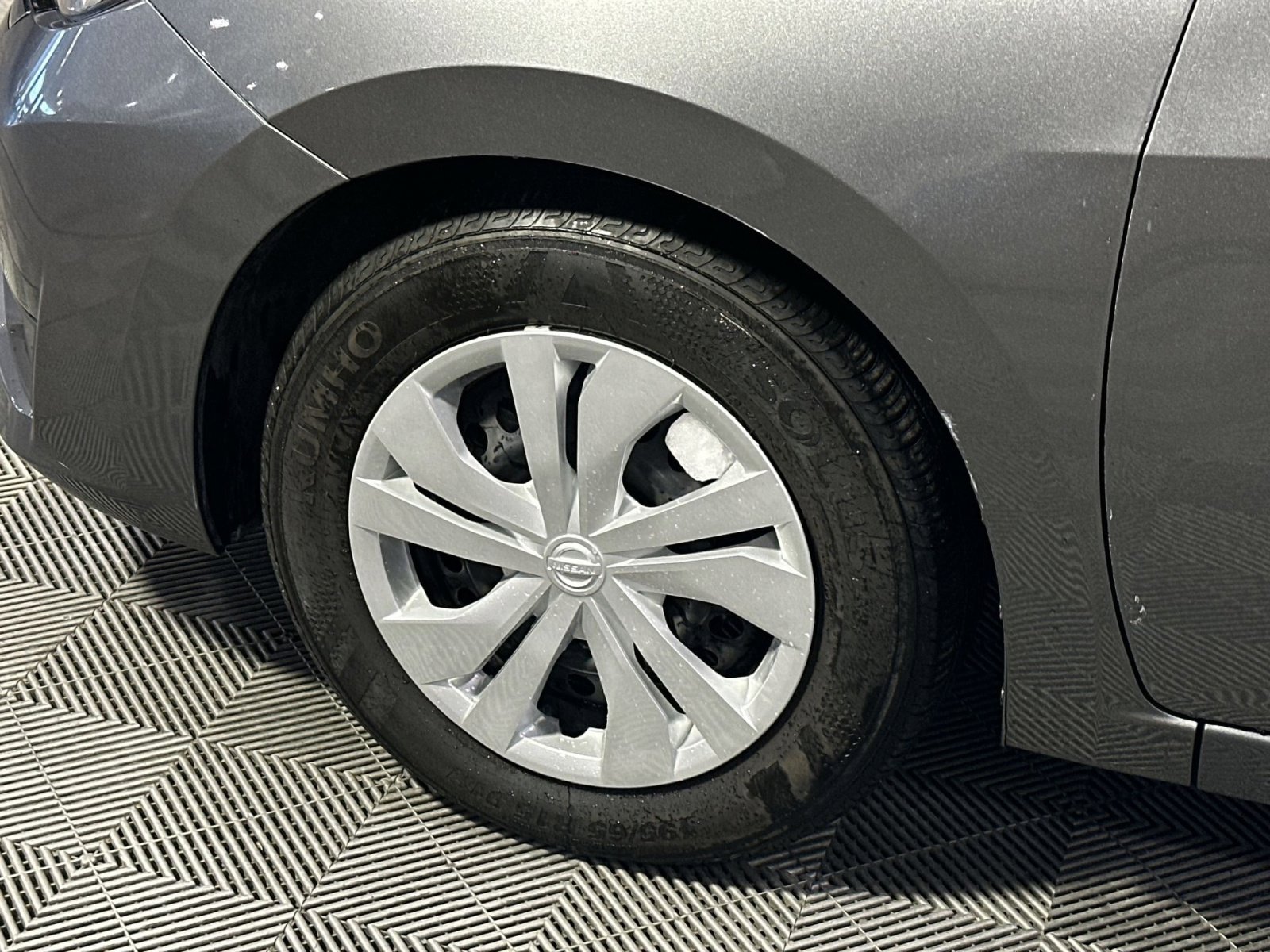 Used 2024 Nissan Versa S image 12