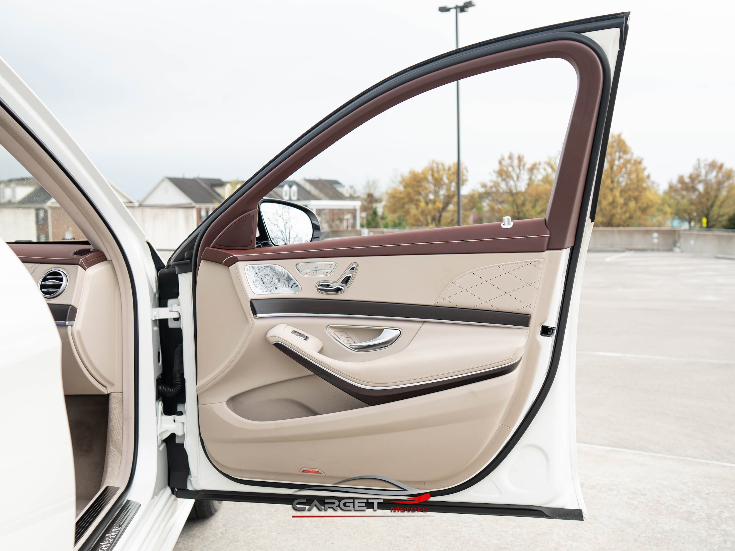 Used 2018 Mercedes-Benz S 560 4MATIC Sedan image 44