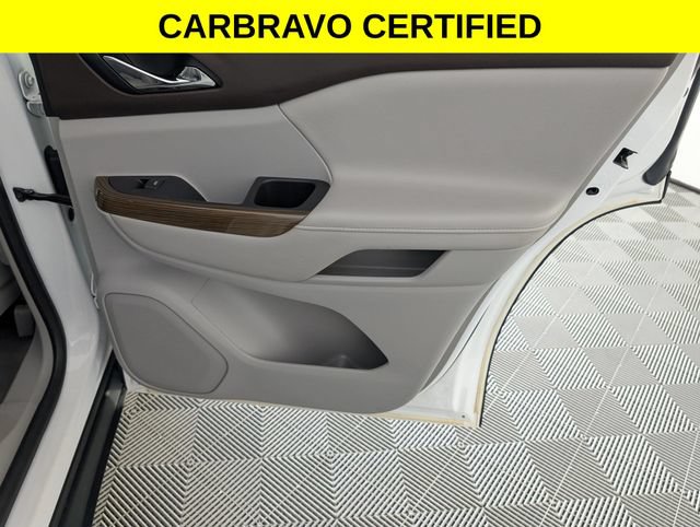 Certified 2021 GMC Acadia SLE w/ Driver Convenience Package FWD image 32
