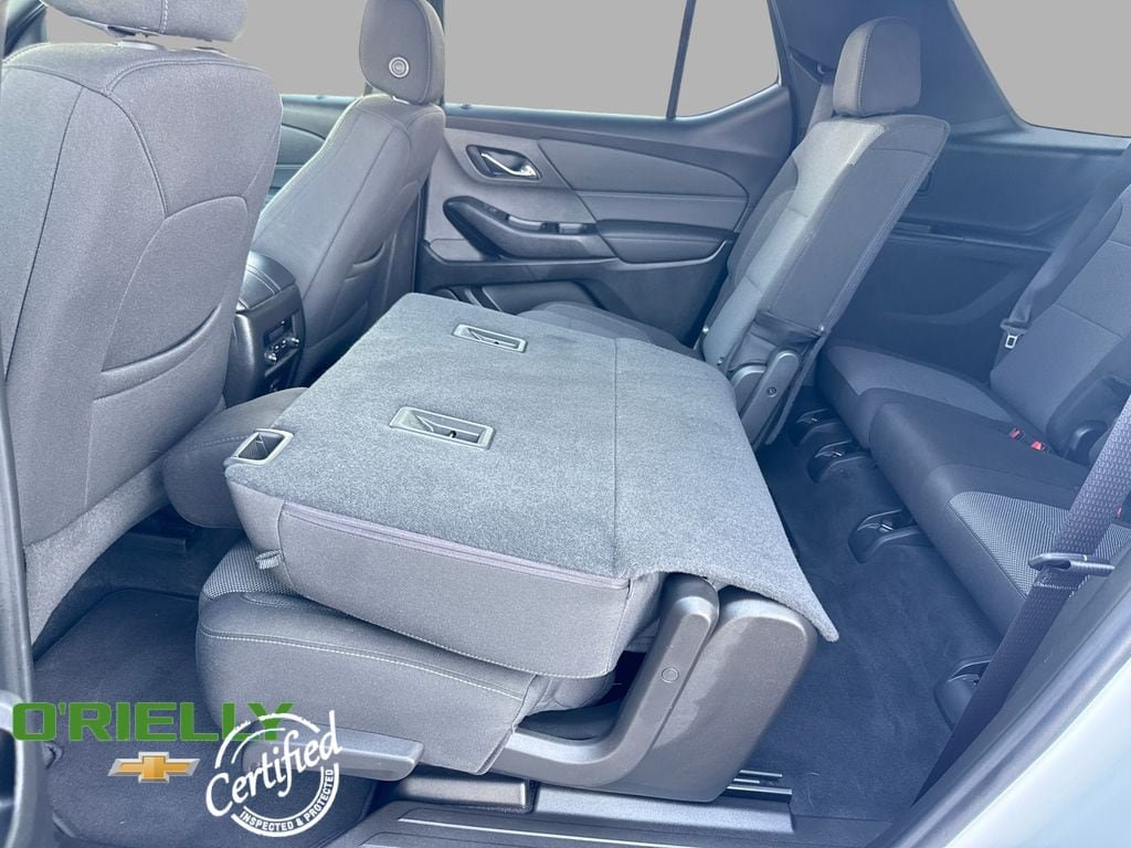 Used 2023 Chevrolet Traverse LT AWD/4WD image 24