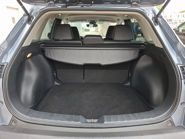 Used 2022 Toyota Corolla Cross XLE FWD image 28
