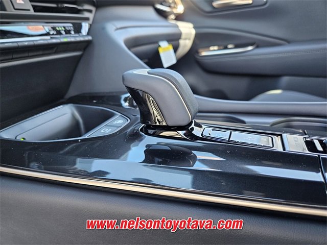 New 2026 Toyota Crown Platinum image 12