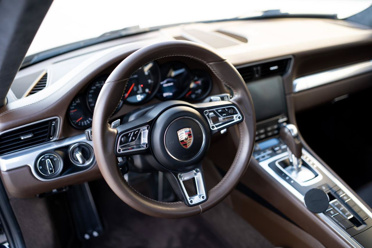 Used 2017 Porsche 911 Carrera RWD image 29