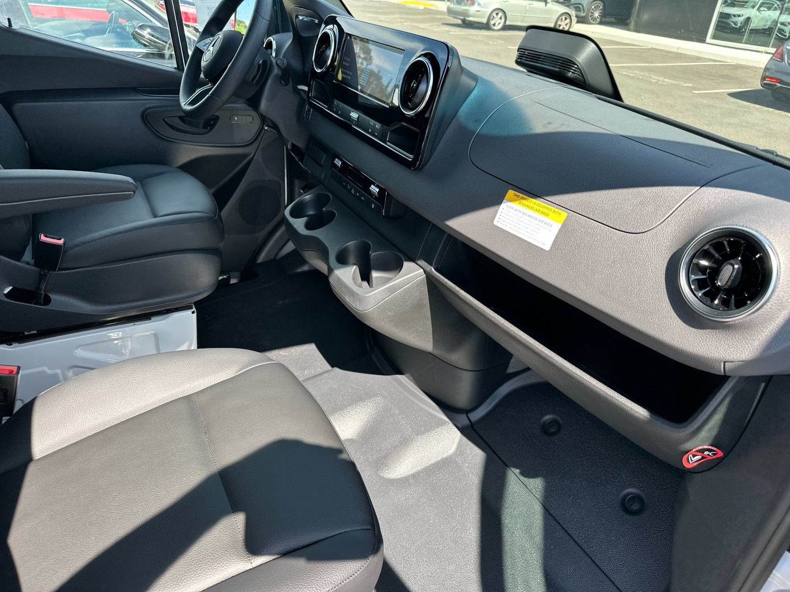 New 2025 Mercedes-Benz eSprinter 170 Cargo image 17