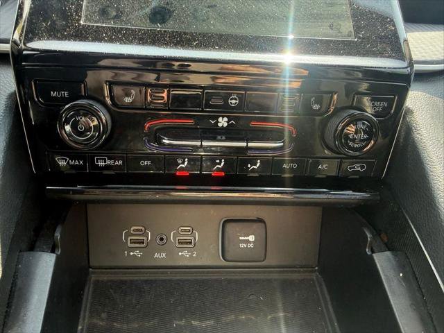 Certified 2024 Jeep Grand Cherokee L Altitude AWD/4WD image 20