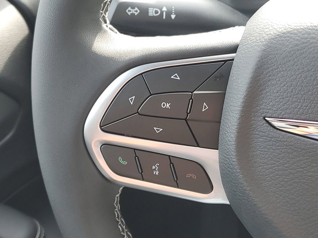 New 2026 Chrysler Pacifica Select image 15