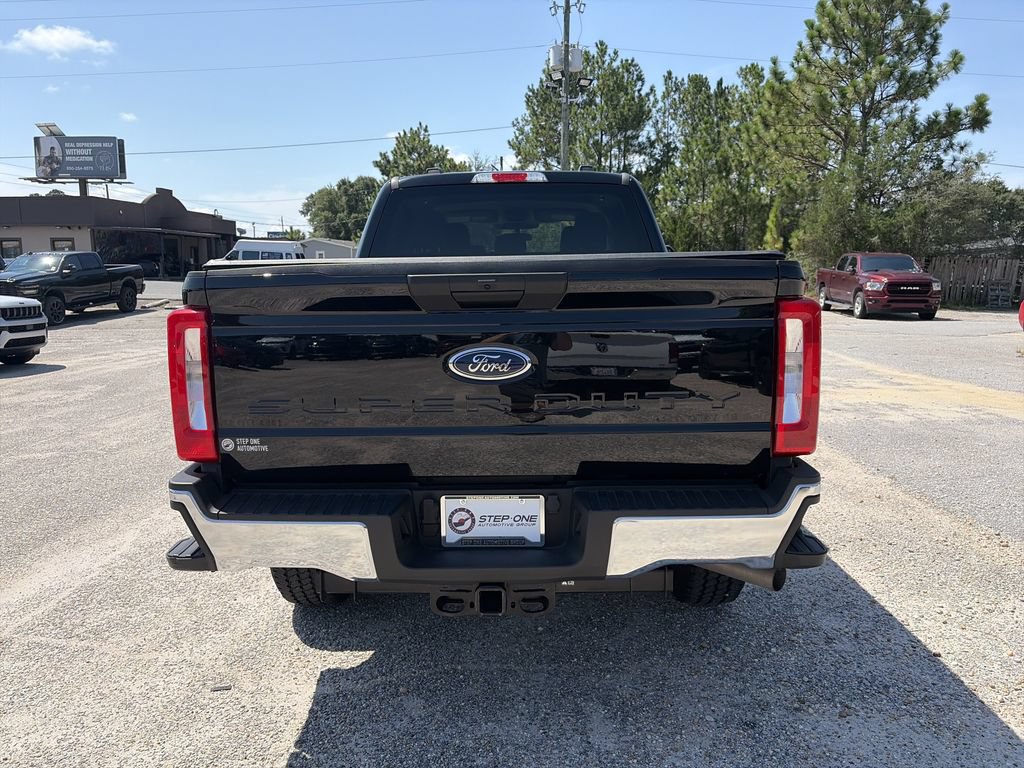Used 2024 Ford F350 XLT w/ FX4 Off-Road Package AWD/4WD image 5