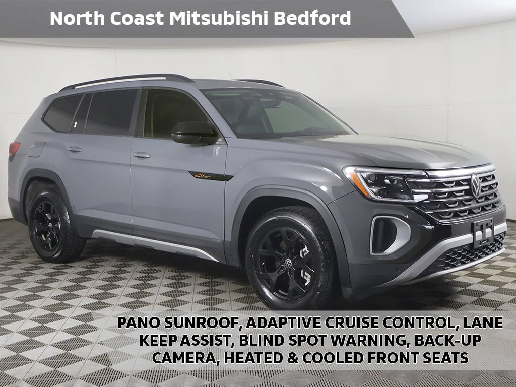 Used 2024 Volkswagen Atlas Peak Edition SE AWD/4WD image 1
