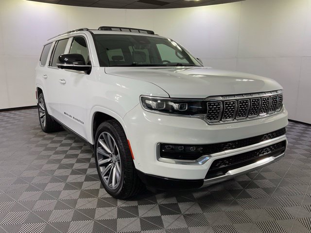 Used 2023 Jeep Grand Wagoneer Series II AWD/4WD image 3