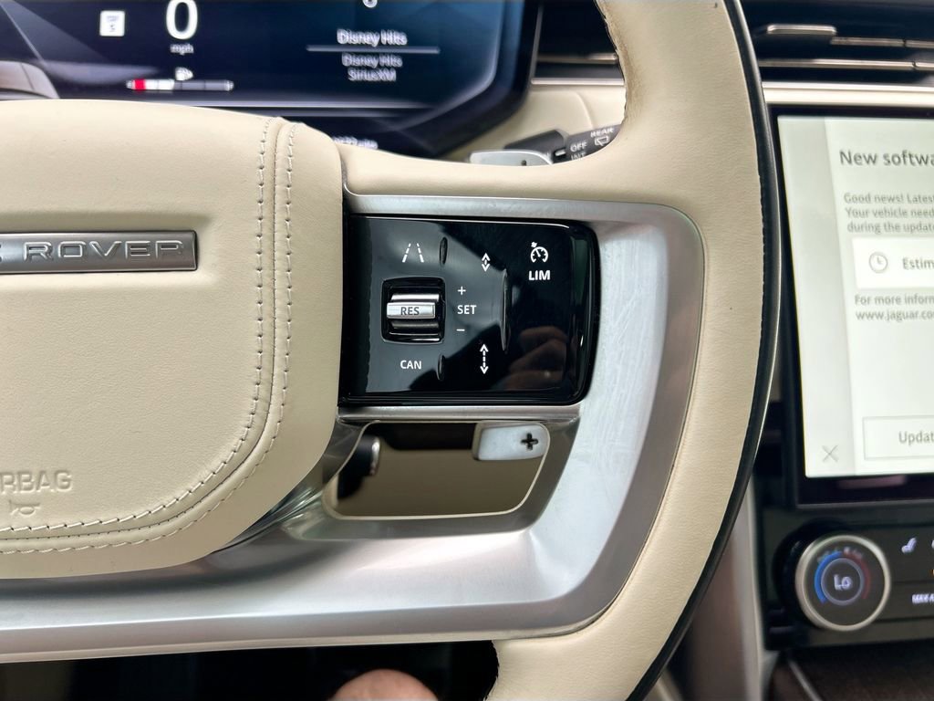 Certified 2023 Land Rover Range Rover Long Wheelbase SE AWD/4WD image 12