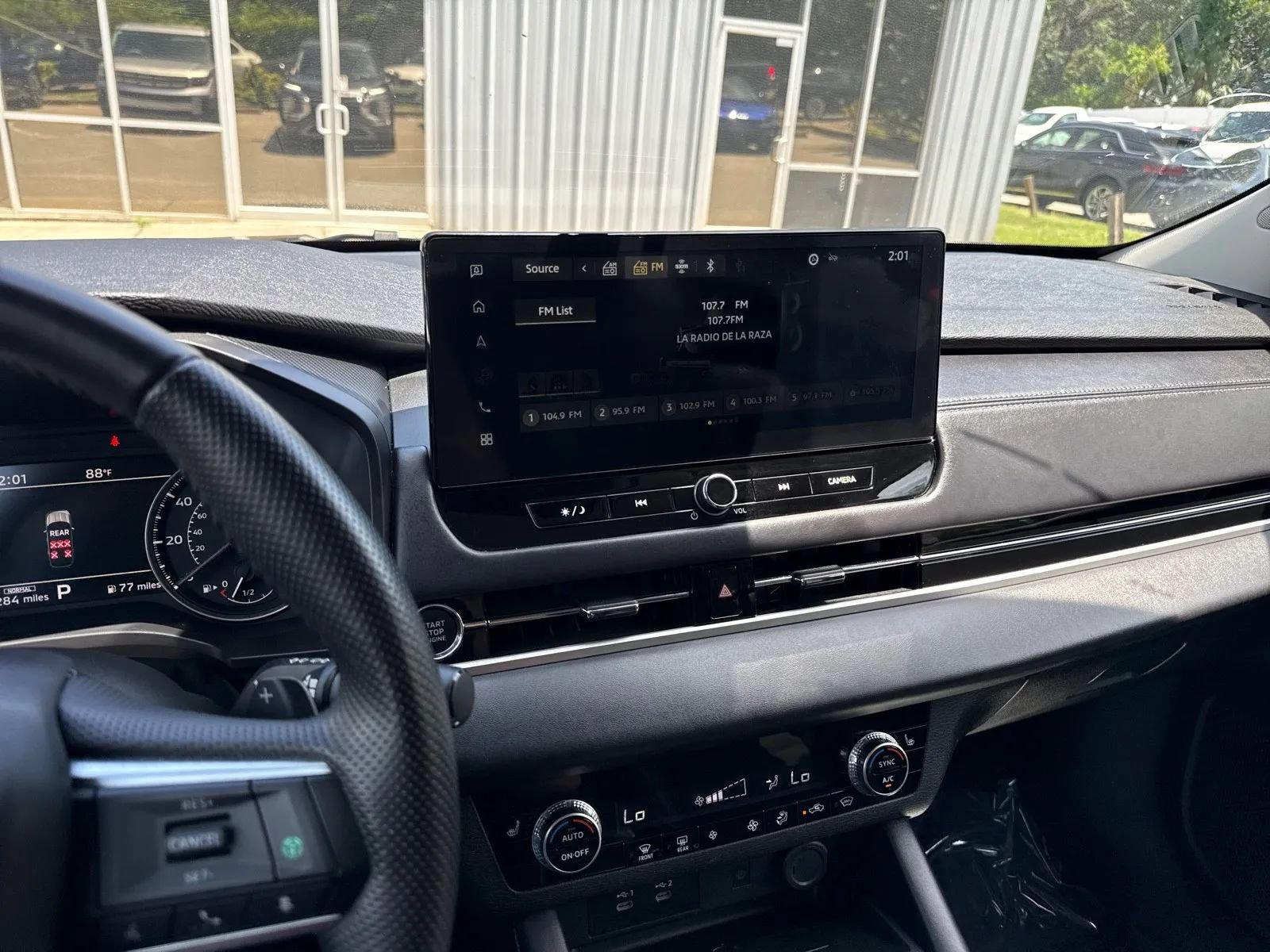 Used 2025 Mitsubishi Outlander AWD image 21