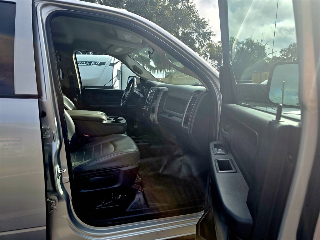 Used 2014 RAM 3500 Tradesman image 25