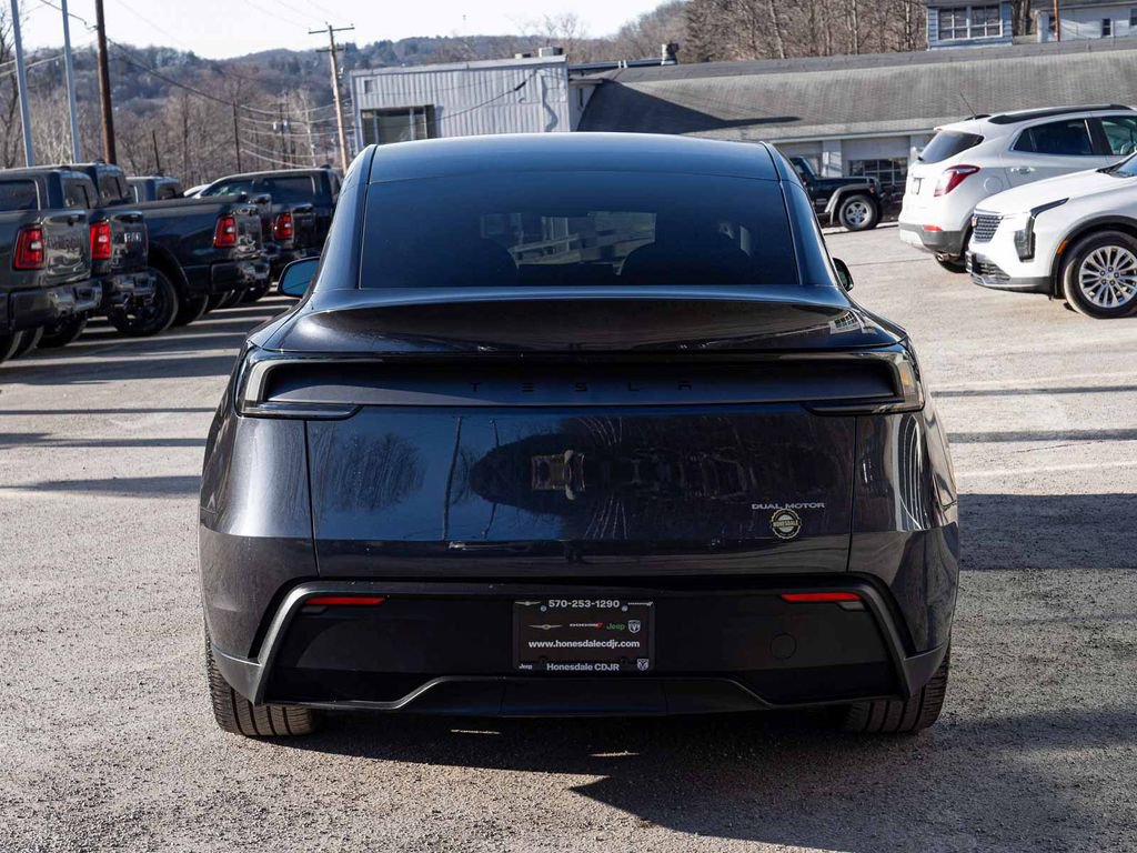 Used 2026 Tesla Model Y Long Range image 5