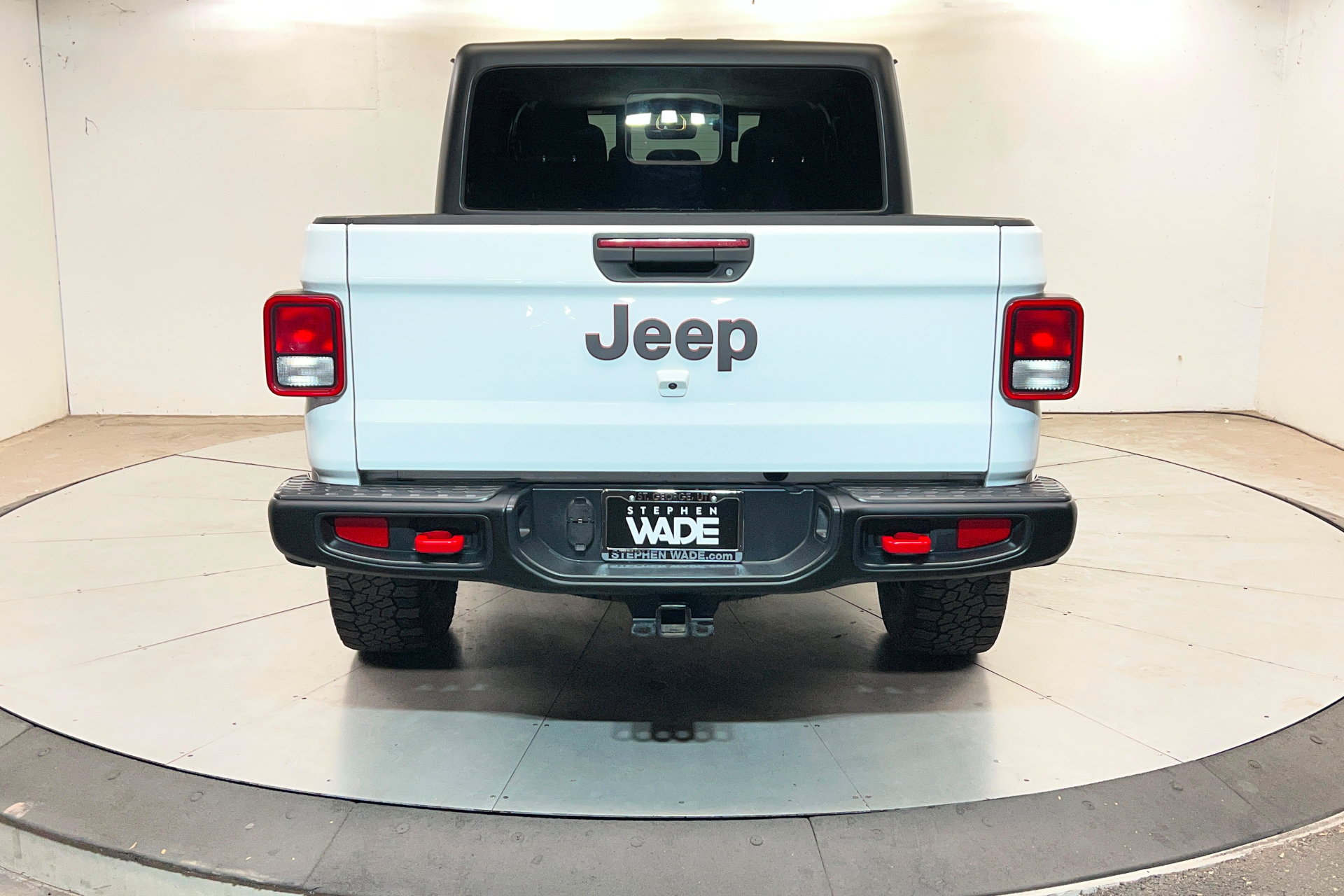 Used 2023 Jeep Gladiator Rubicon w/ Cold Weather Group AWD/4WD image 5