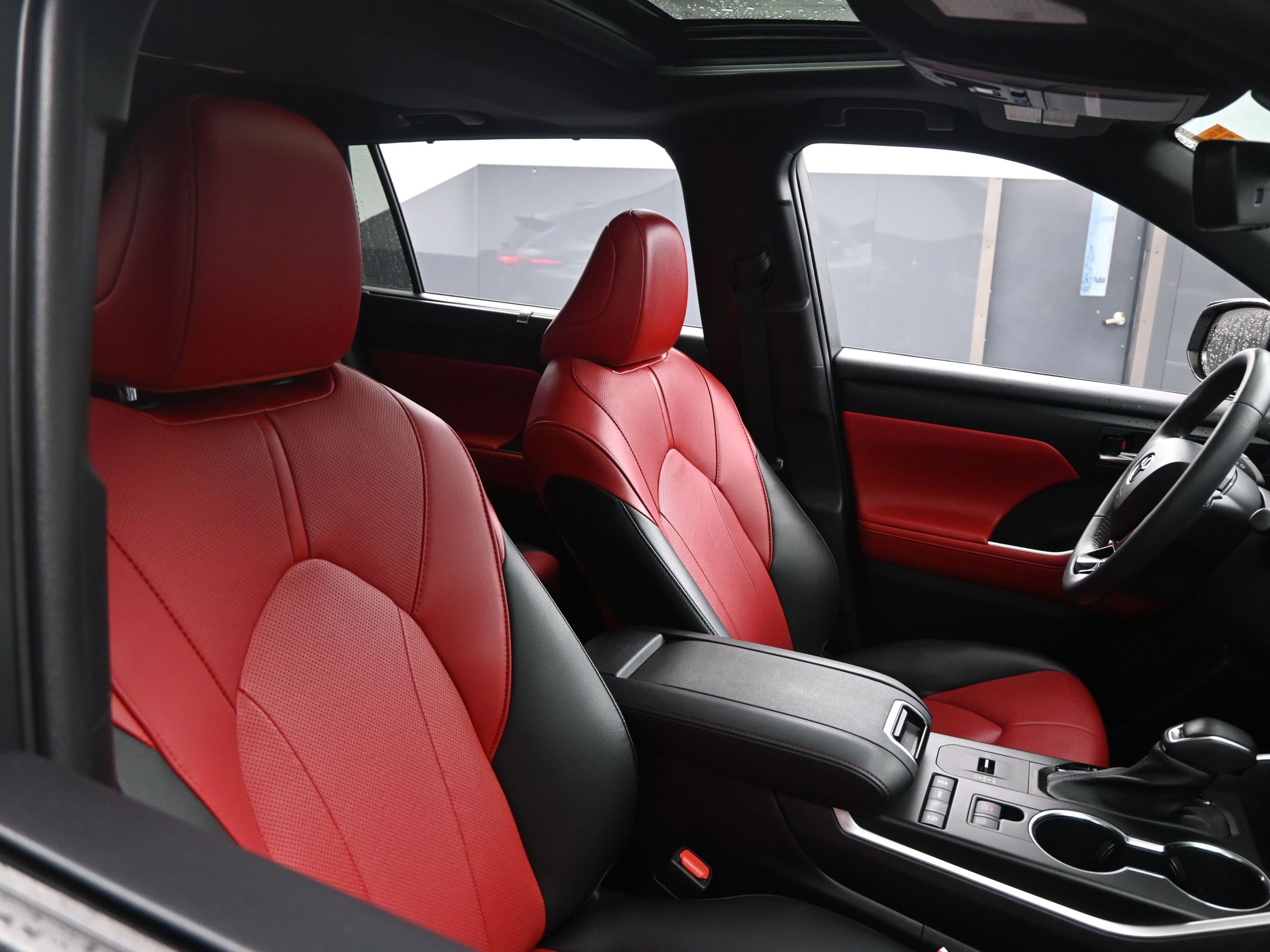 Certified 2021 Toyota Highlander XSE image 23