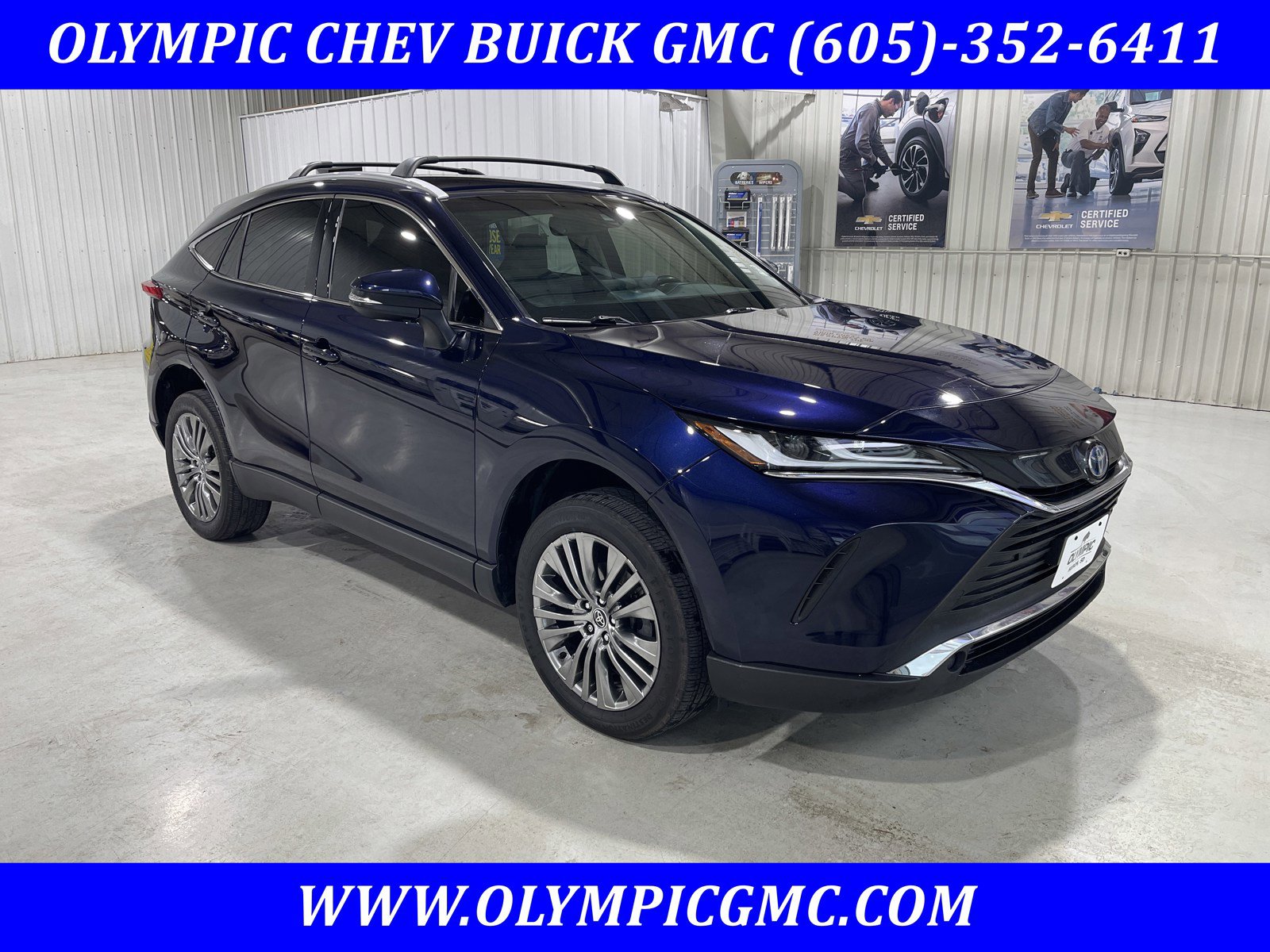 Used 2022 Toyota Venza XLE AWD/4WD image 1