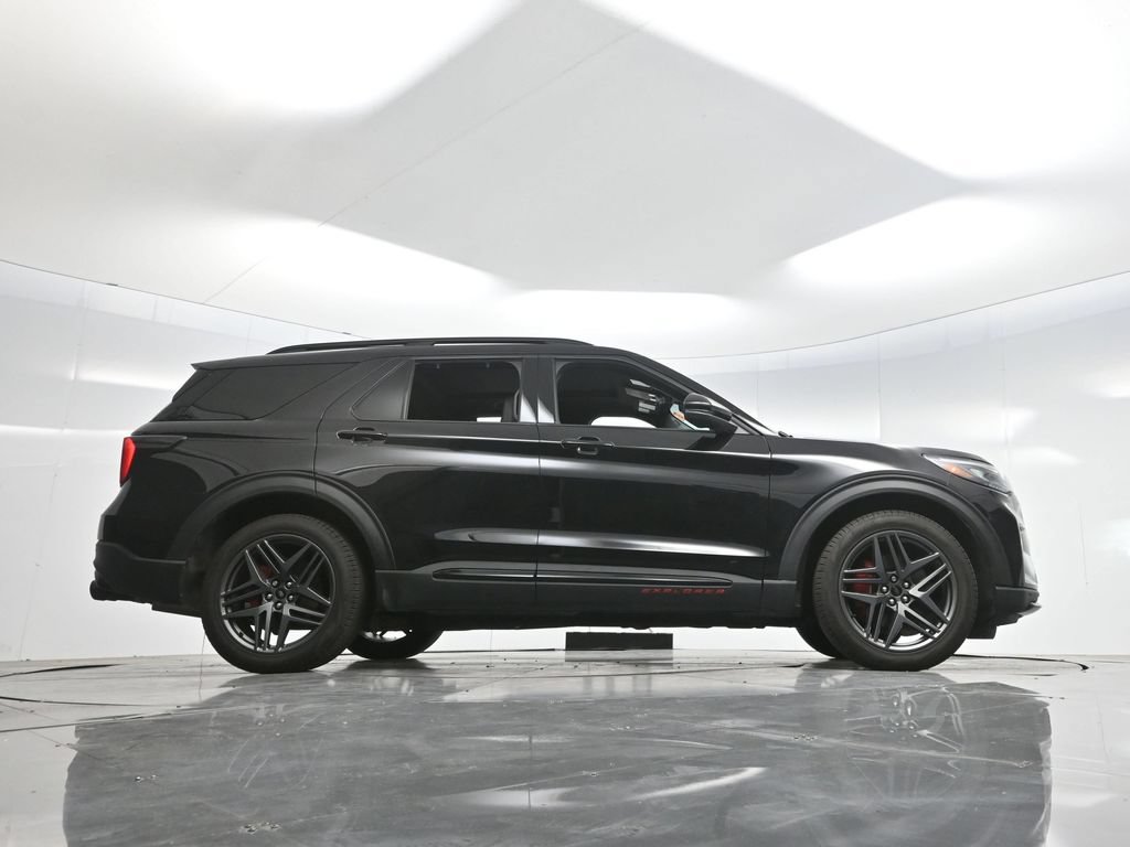Used 2025 Ford Explorer ST AWD/4WD image 59