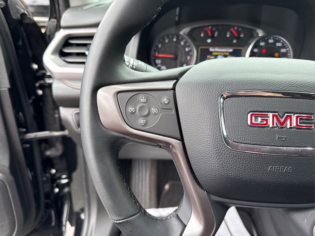 Used 2023 GMC Acadia AT4 image 39