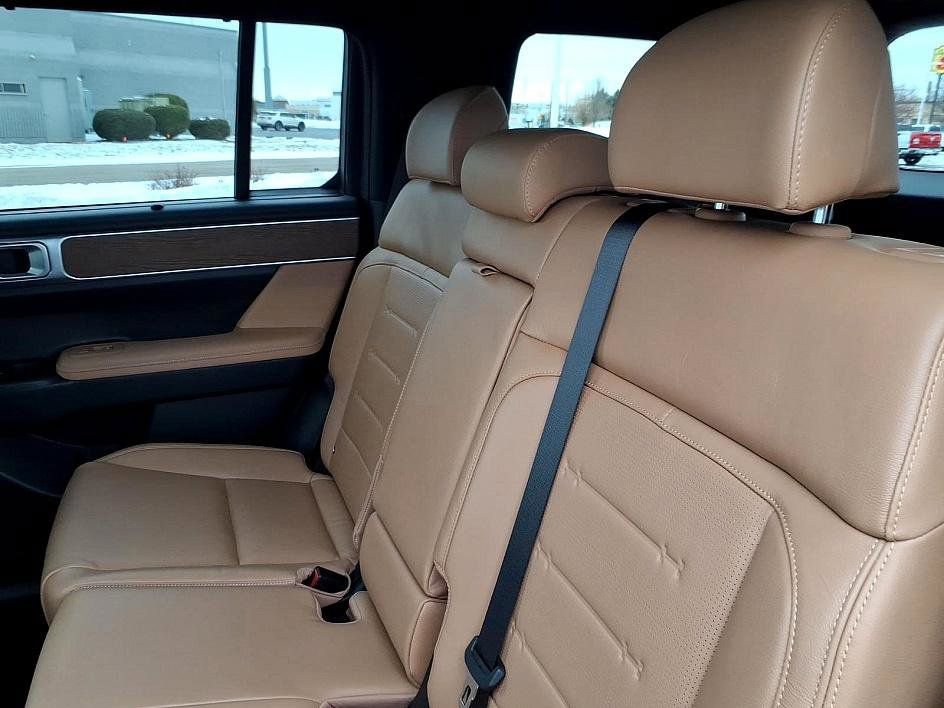 Used 2024 Hyundai Santa Fe Limited image 22