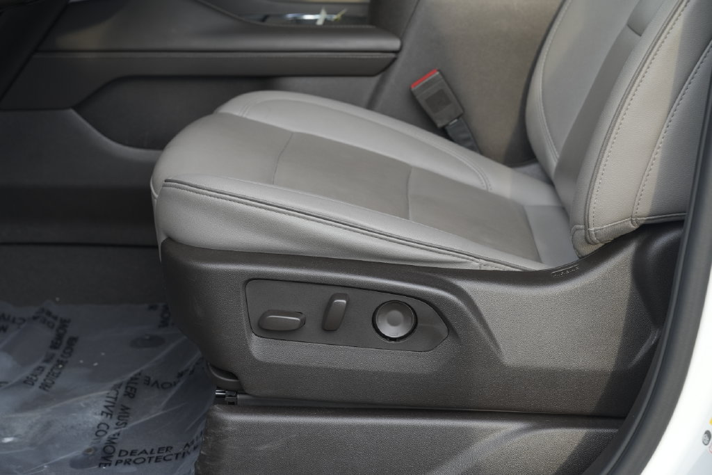 Used 2024 GMC Yukon SLT RWD image 18