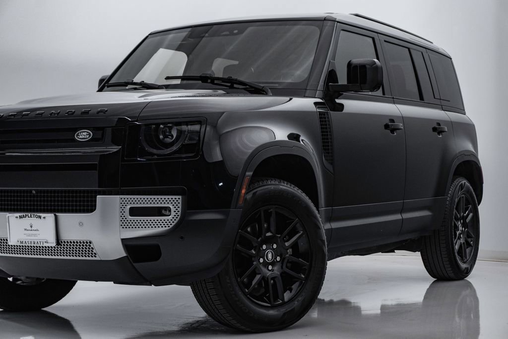 Used 2025 Land Rover Defender 110 S image 2