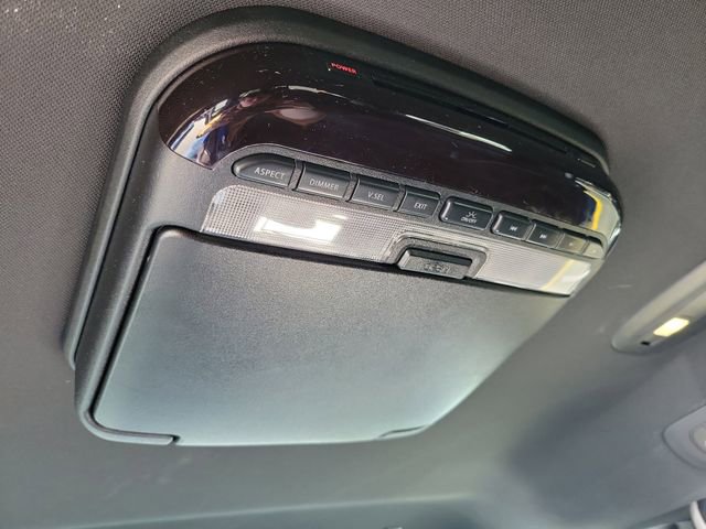 Used 2019 Chrysler Pacifica Touring Plus w/ S Appearance Package FWD image 9