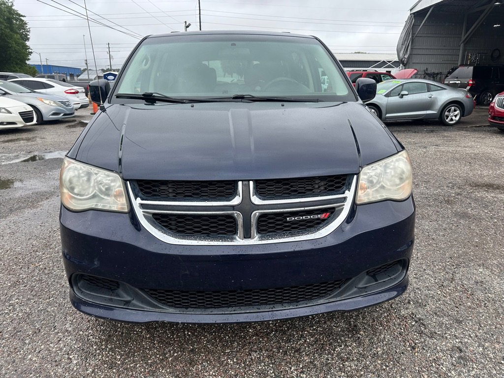 Used 2014 Dodge Grand Caravan SXT image 2