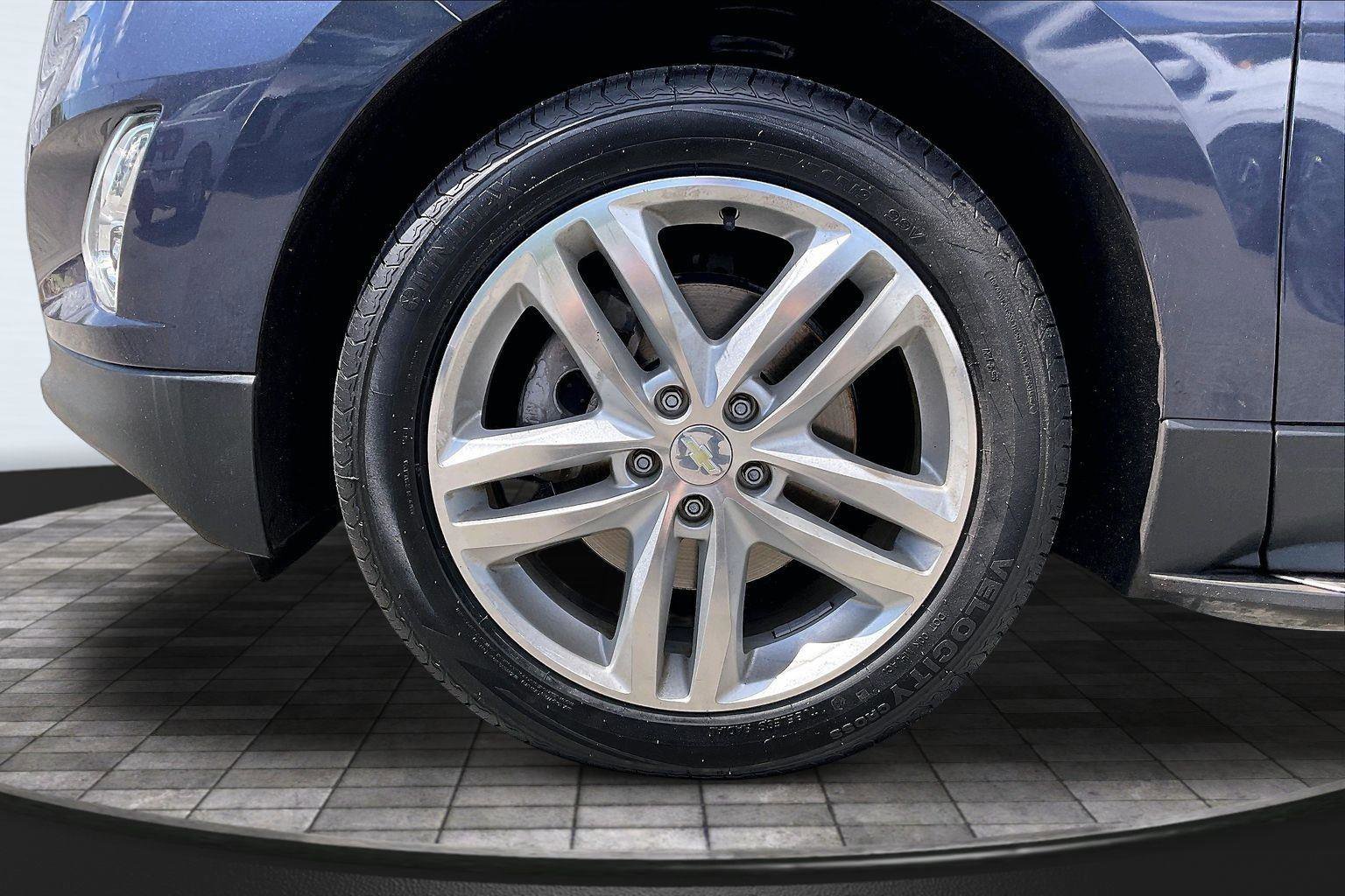 Used 2019 Chevrolet Equinox Premier AWD/4WD image 9