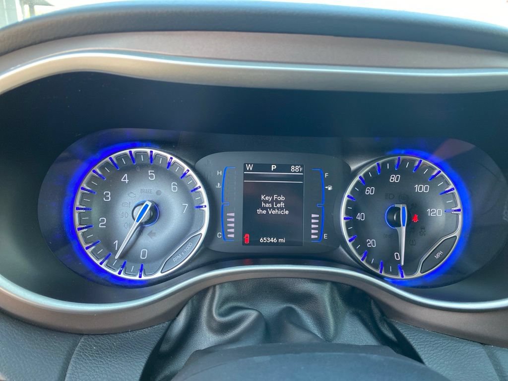 Used 2023 Chrysler Voyager LX FWD image 17
