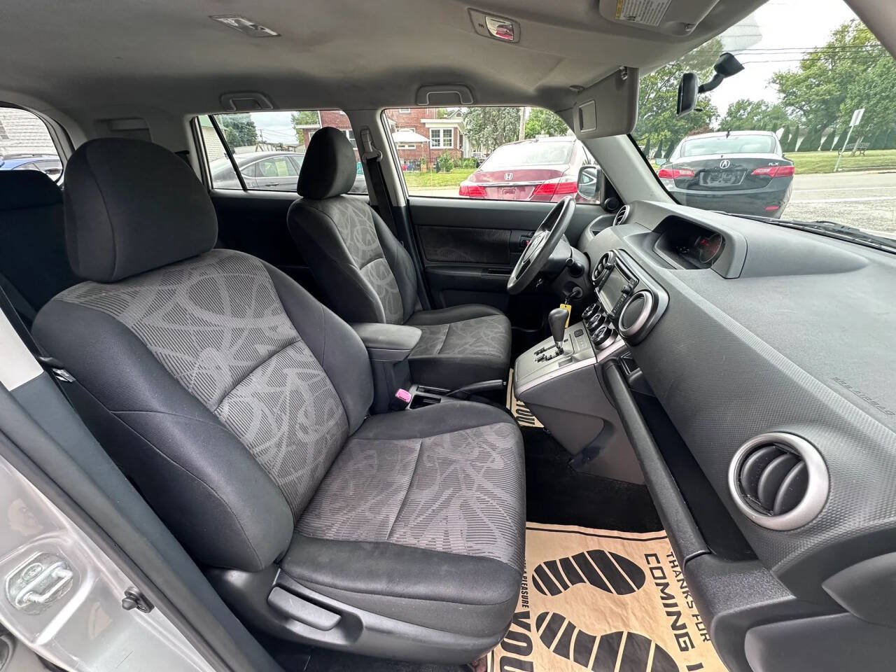 Used 2014 Scion xB FWD image 13