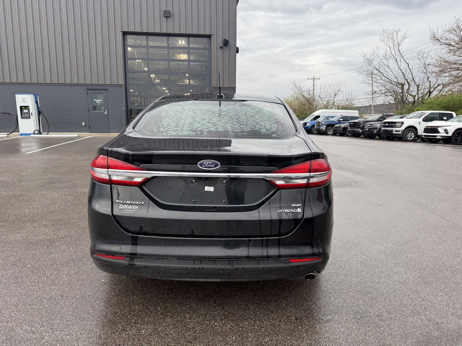 Used 2017 Ford Fusion SE image 4