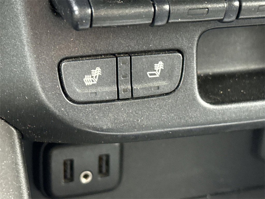 Used 2019 Chevrolet Colorado ZR2 w/ ZR2 Midnight Special Edition image 33