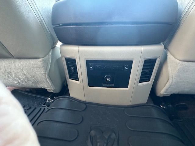 Used 2018 RAM 2500 Laramie w/ Off Road Package image 29