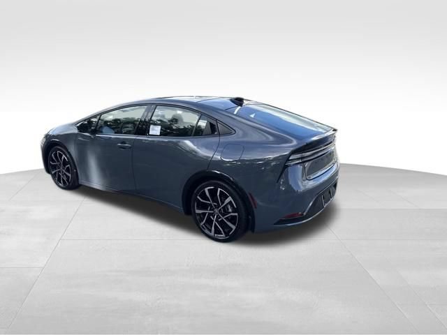 New 2026 Toyota Prius Plug-In Hybrid FWD image 3