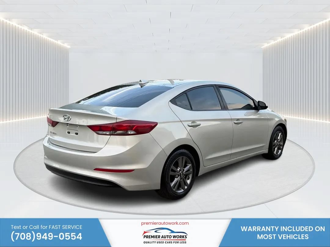 Used 2017 Hyundai Elantra SE FWD image 4