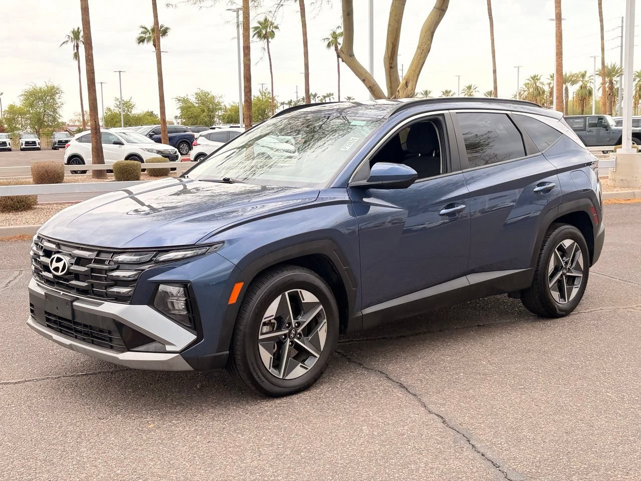 Used 2025 Hyundai Tucson SEL FWD image 2