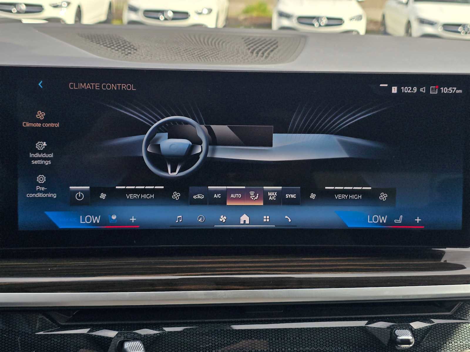 Used 2024 BMW X7 xDrive40i image 28